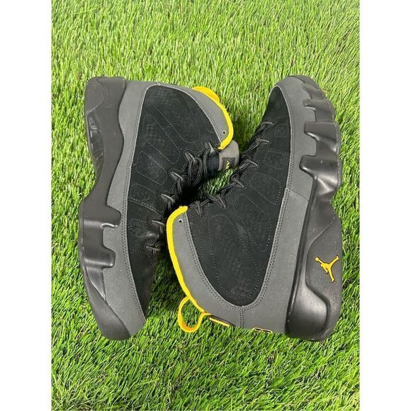 Size 9 - Jordan 9 Retro Dark Charcoal University Gold‎ 2021